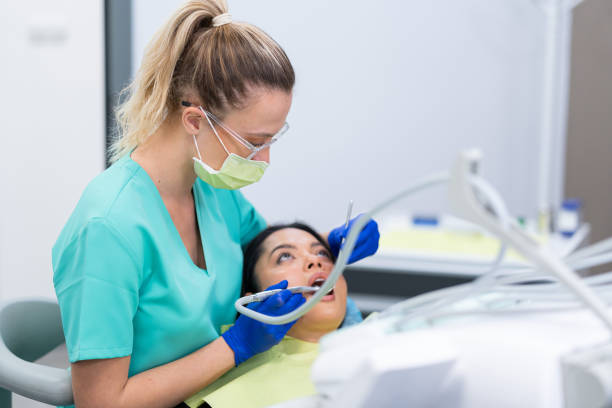 Best Cosmetic Emergency Dentistry in South Roxana, IL
